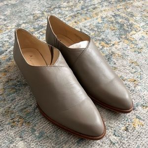 Anthropologie Sapena Gray Leather |  Flats | 39EU / 8.5 US